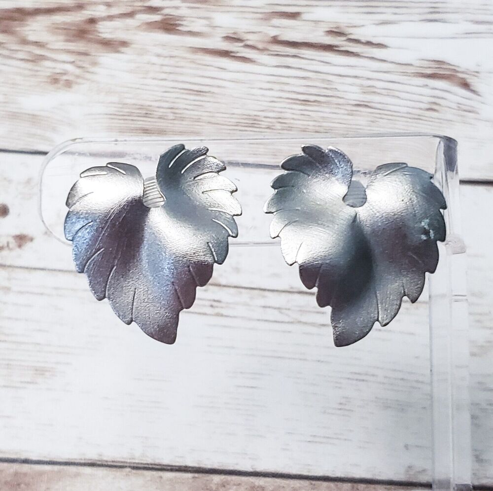 Vintage Clip On Earrings - 1 & 1/8" Silver Tone Leaf - Matte